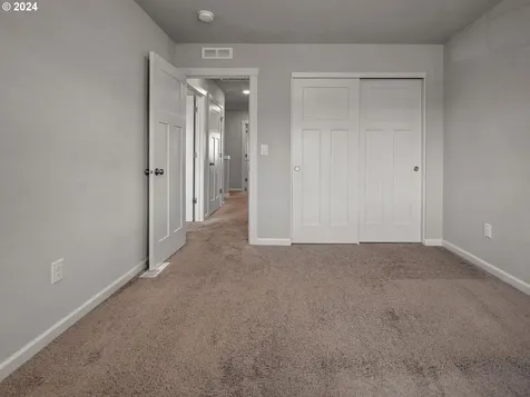 8777 N Otter Circle Camas WA 98607