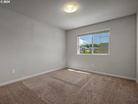 8777 N Otter Circle Camas WA 98607