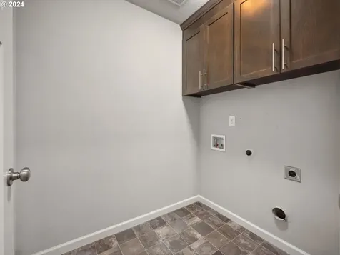 8777 N Otter Circle Camas WA 98607