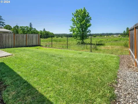 8777 N Otter Circle Camas WA 98607