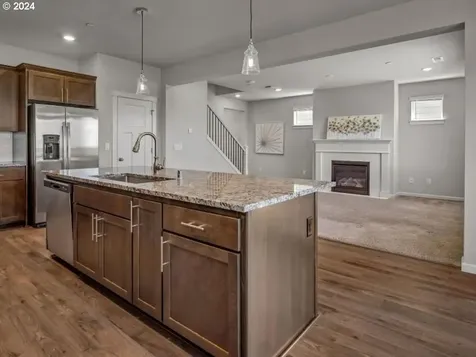 8777 N Otter Circle Camas WA 98607