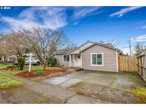 8414 Se Cornwell Avenue Happy Valley OR 97086