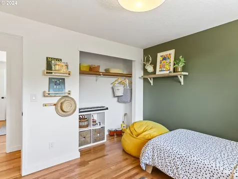 11211 Ne Thompson Street Portland OR 97220