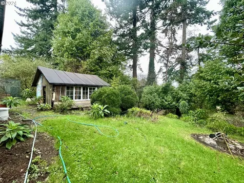 484 Newmark Street North Bend OR 97459