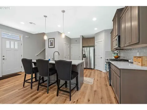 728 Nw 138th Street Vancouver WA 98685