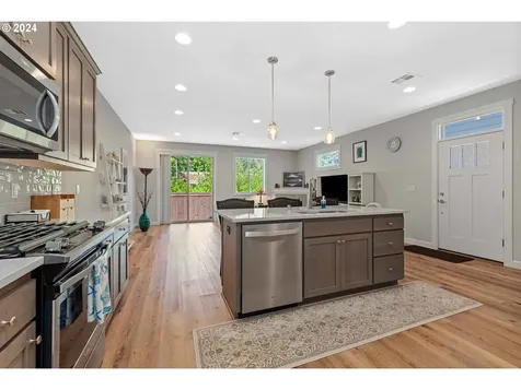 728 Nw 138th Street Vancouver WA 98685