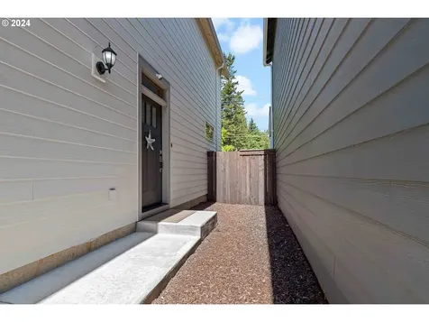 728 Nw 138th Street Vancouver WA 98685