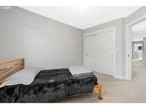 728 Nw 138th Street Vancouver WA 98685