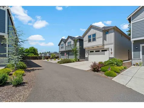 728 Nw 138th Street Vancouver WA 98685