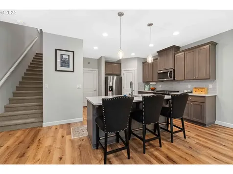 728 Nw 138th Street Vancouver WA 98685