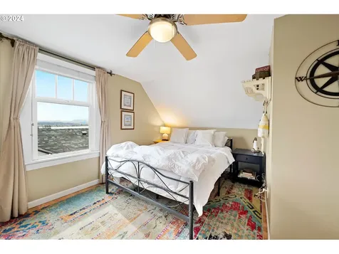 752 Florence Avenue Astoria OR 97103