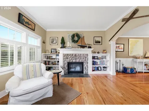 752 Florence Avenue Astoria OR 97103