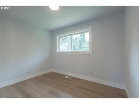 15850 SE Grant Street Portland OR 97233