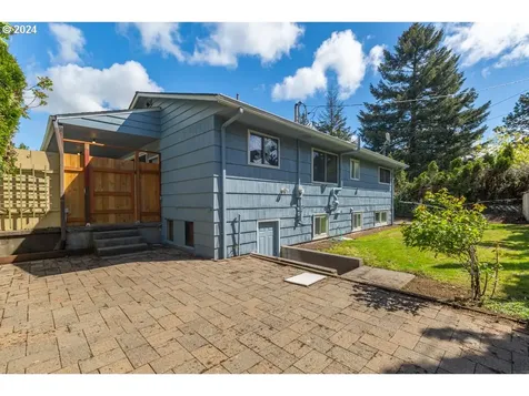 15850 SE Grant Street Portland OR 97233