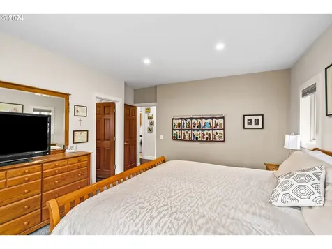 1644 Victorian Way Eugene OR 97401