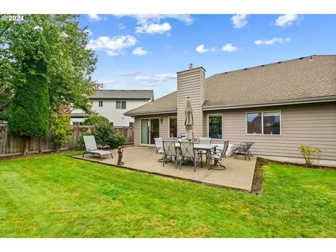 1644 Victorian Way Eugene OR 97401