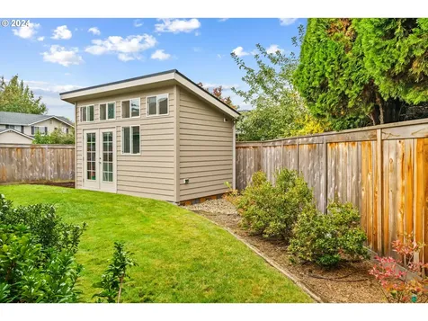 1644 Victorian Way Eugene OR 97401