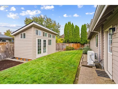 1644 Victorian Way Eugene OR 97401