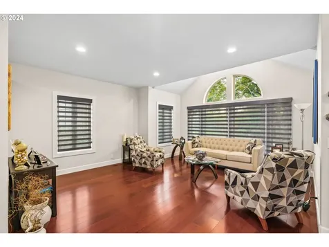 1644 Victorian Way Eugene OR 97401