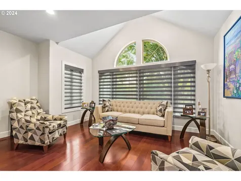 1644 Victorian Way Eugene OR 97401