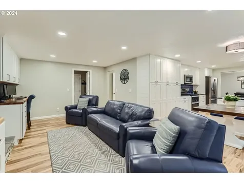 7070 Sw 182nd Avenue Beaverton OR 97007