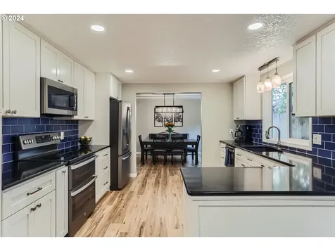 7070 Sw 182nd Avenue Beaverton OR 97007