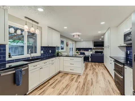 7070 Sw 182nd Avenue Beaverton OR 97007
