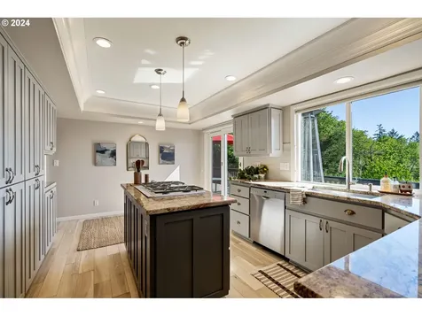 811 NW Skyline Crest Road Portland OR 97229