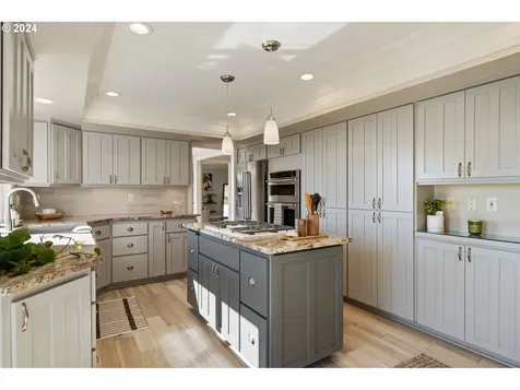 811 NW Skyline Crest Road Portland OR 97229