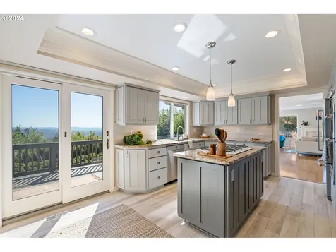 811 NW Skyline Crest Road Portland OR 97229
