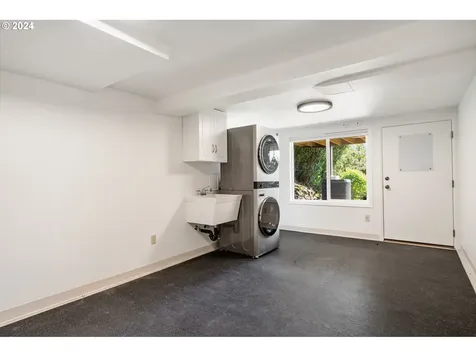 811 NW Skyline Crest Road Portland OR 97229