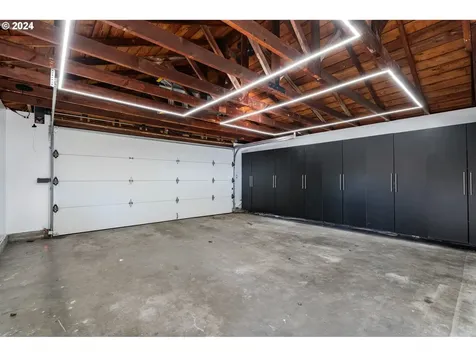 811 NW Skyline Crest Road Portland OR 97229