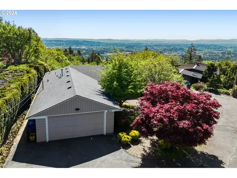 811 NW Skyline Crest Road Portland OR 97229