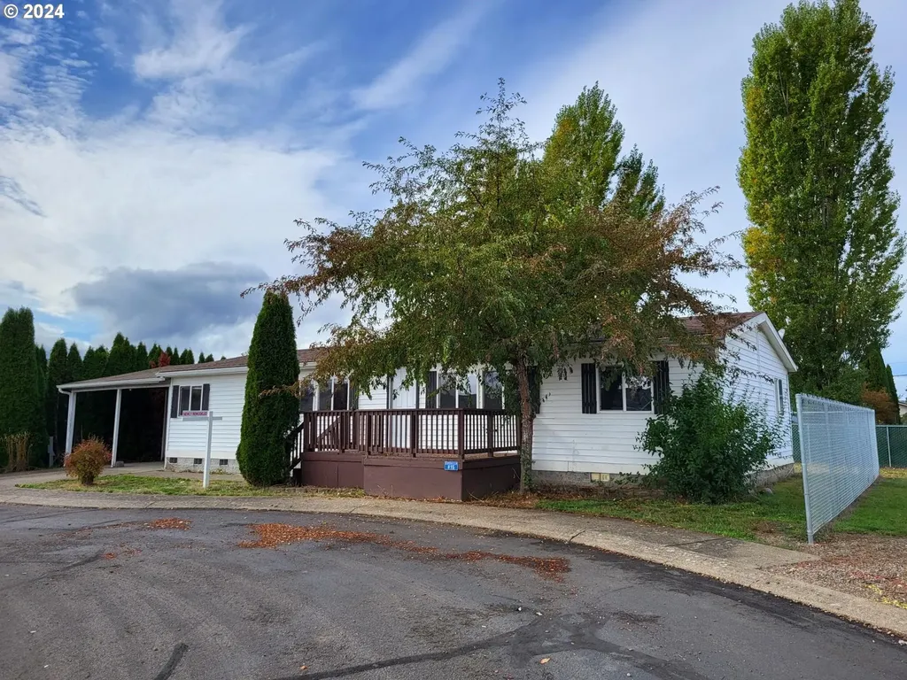 221 NW Blair Street Sheridan OR 97378