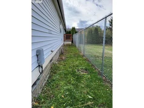 221 NW Blair Street Sheridan OR 97378
