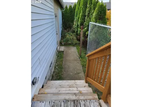 221 NW Blair Street Sheridan OR 97378