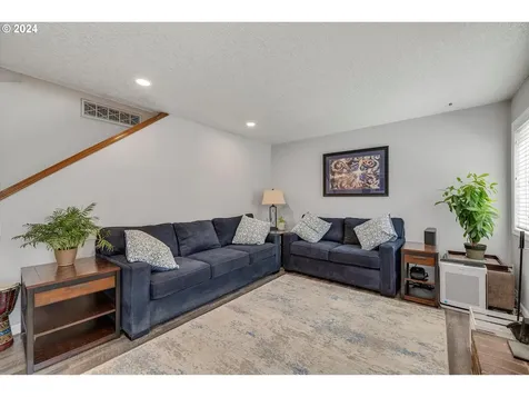 17128 Sw Sumac Court Beaverton OR 97007