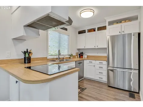 17128 Sw Sumac Court Beaverton OR 97007