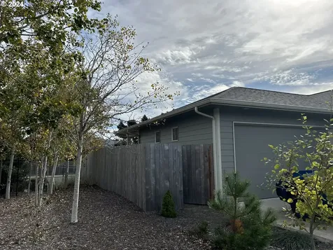 4280 Nandina Drive Florence OR 97439