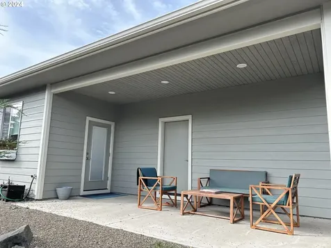 4280 Nandina Drive Florence OR 97439