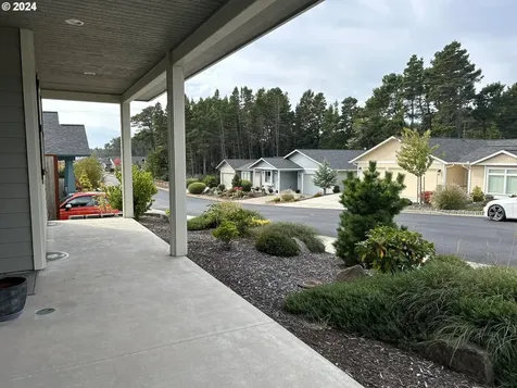 4280 Nandina Drive Florence OR 97439