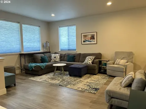 4280 Nandina Drive Florence OR 97439
