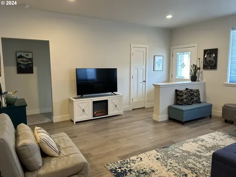 4280 Nandina Drive Florence OR 97439