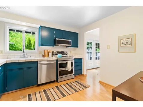 2171 Sw Lenore Drive Beaverton OR 97003