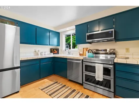2171 Sw Lenore Drive Beaverton OR 97003