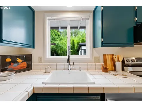 2171 Sw Lenore Drive Beaverton OR 97003