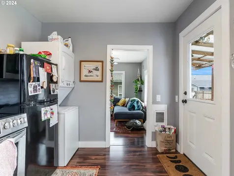 6916 Se Woodstock Boulevard Portland OR 97206