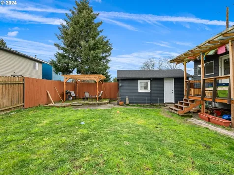 6916 Se Woodstock Boulevard Portland OR 97206