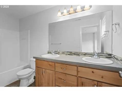 180 N 44th Place Ridgefield WA 98642