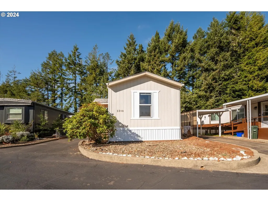 3310 Sandpiper Drive Coos Bay OR 97420